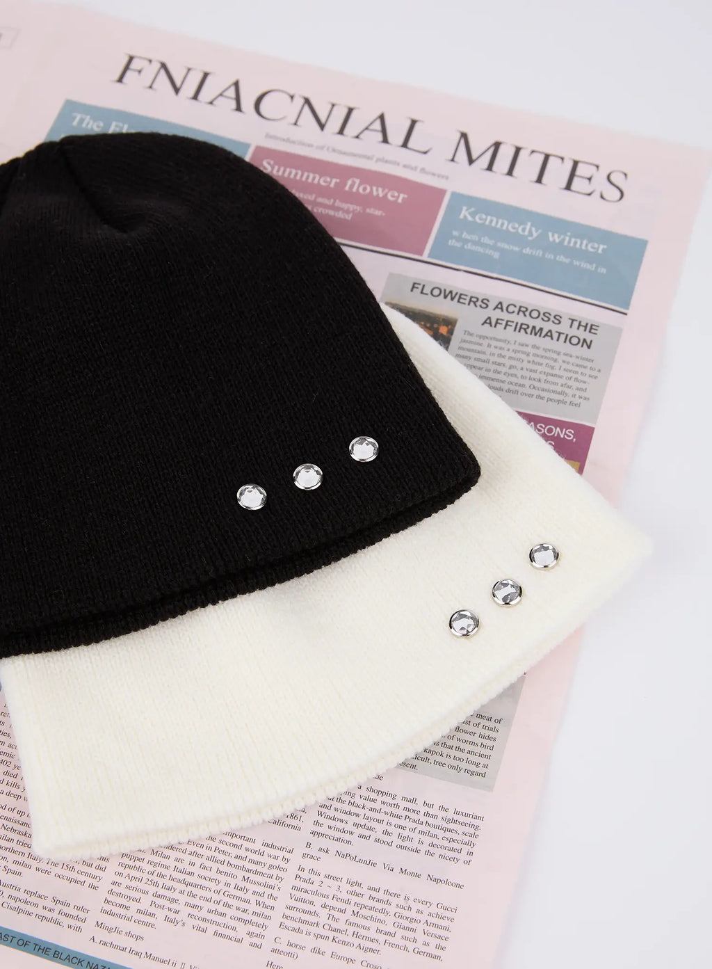 Men's Knit Beanie with Studs IL515