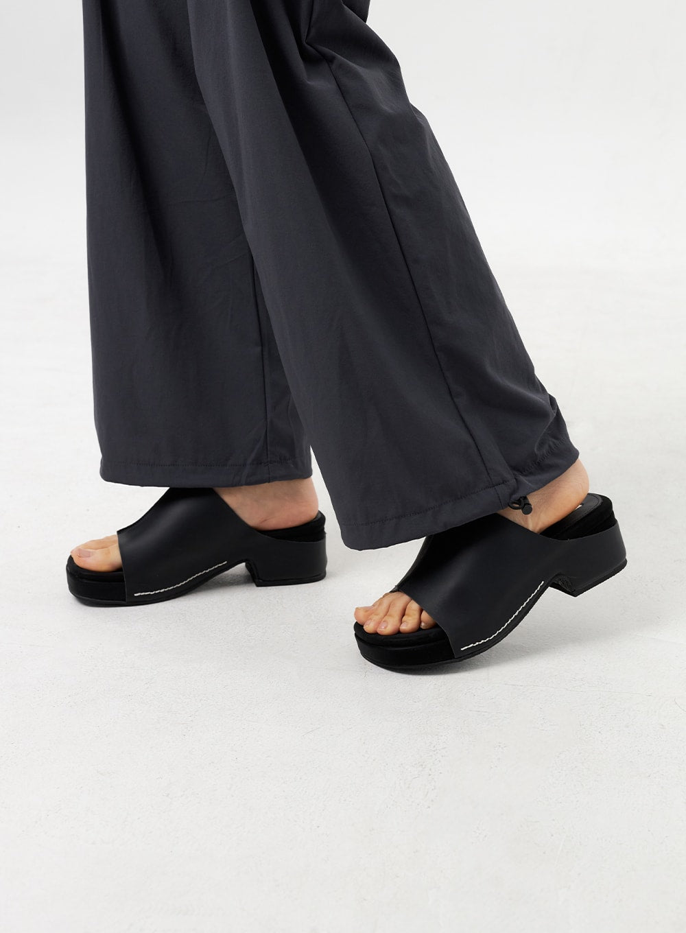 Low Heel Slip-On CU309