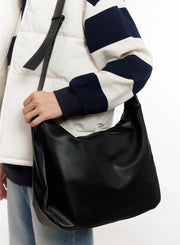Stylish Shoulder Bag Made of Synthetic Leather IO523