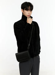 Minimalistic Medium-sized Shoulder Bag IO531