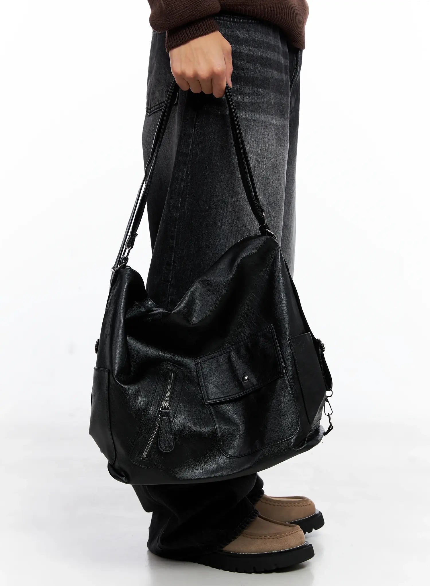 Versatile Shoulder Bag Made of Synthetic Leather IO502