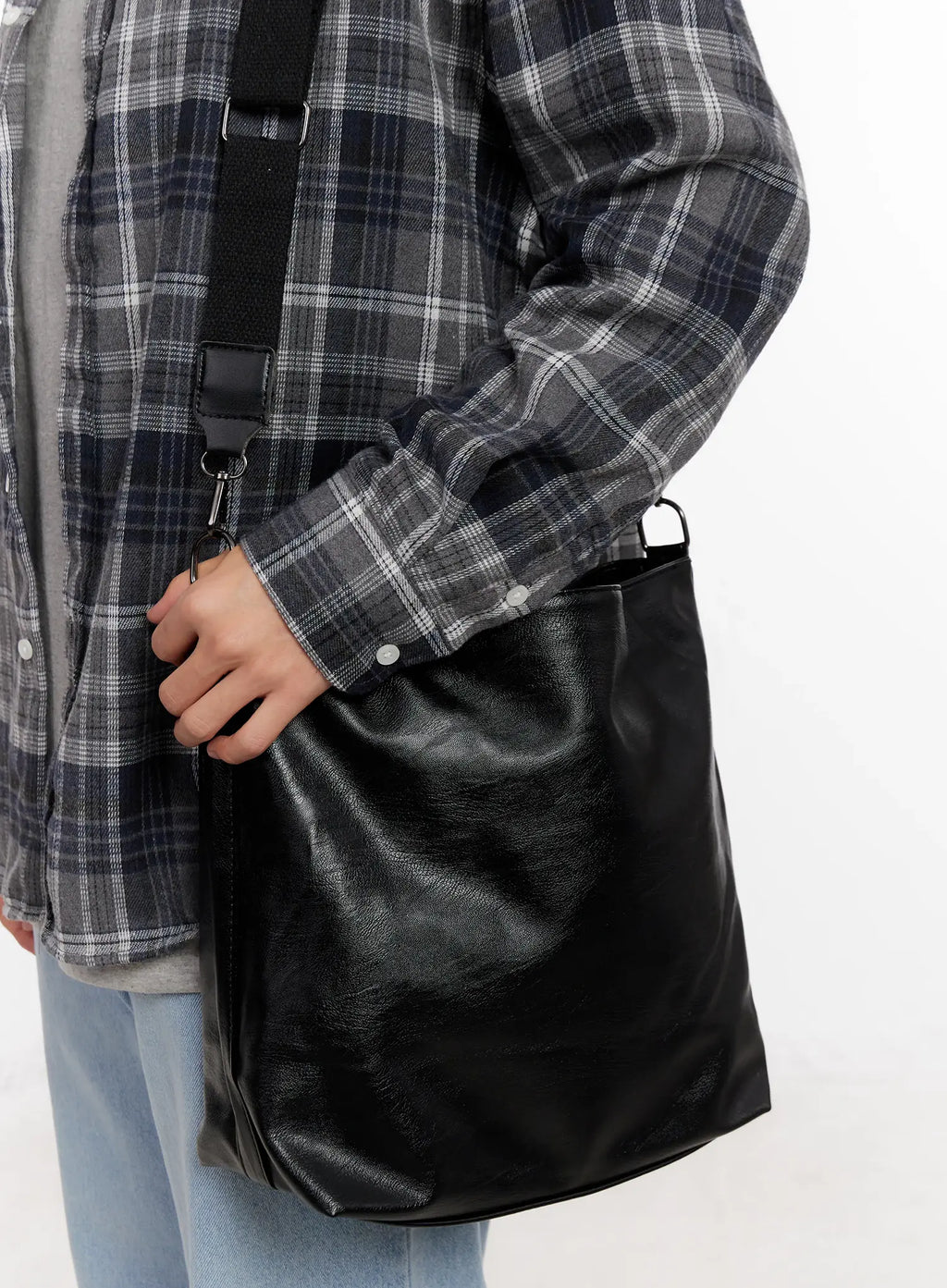 Faux Leather Shoulder Bag IO528