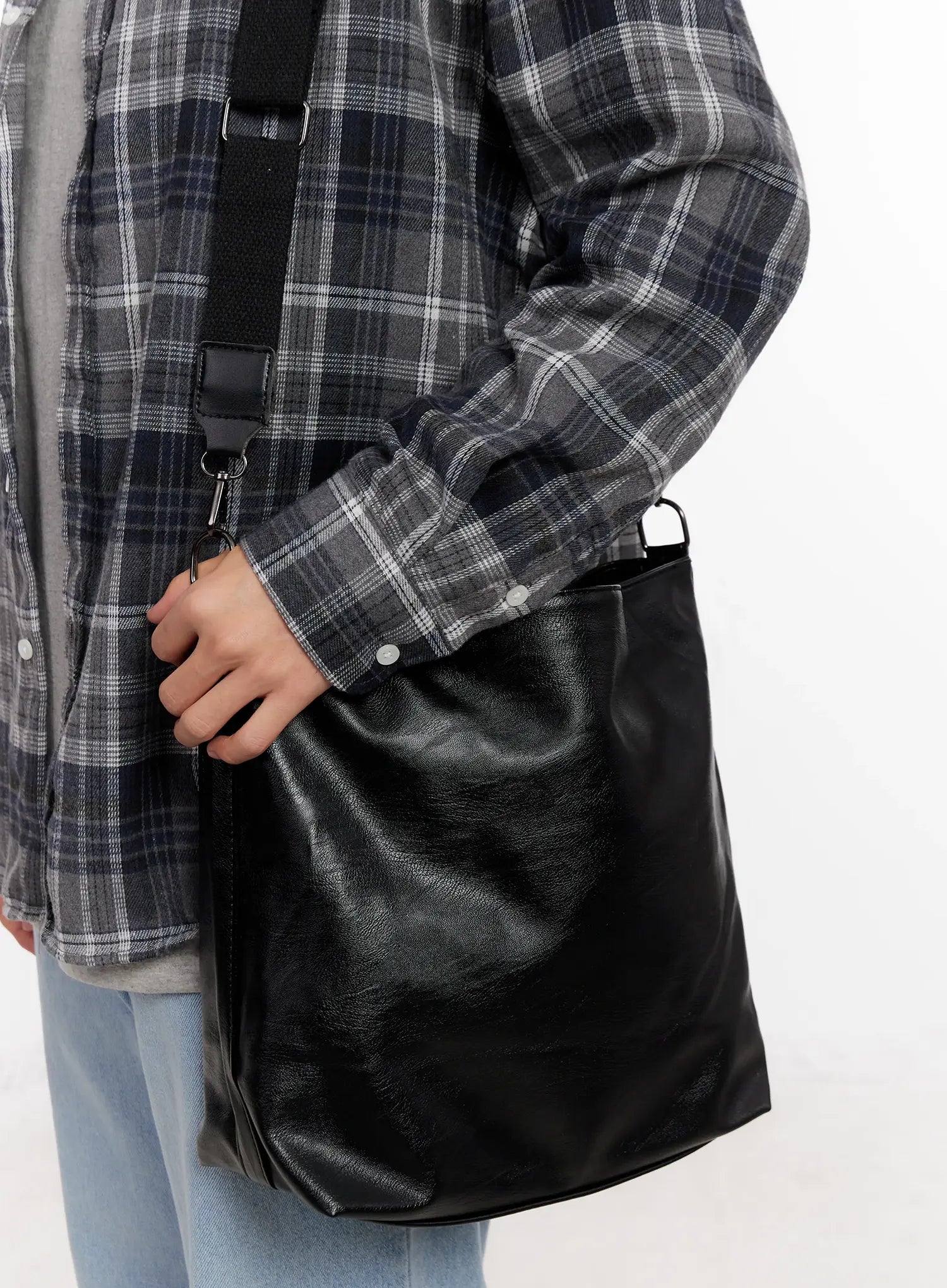 Faux Leather Shoulder Bag IO528