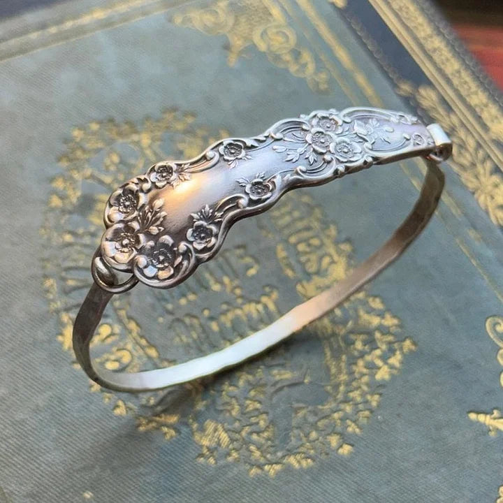 PetalCharm | Vintage Bracelet in Silver