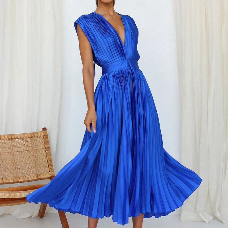 Lisi Maxi Dress with V-Neck and Pleats