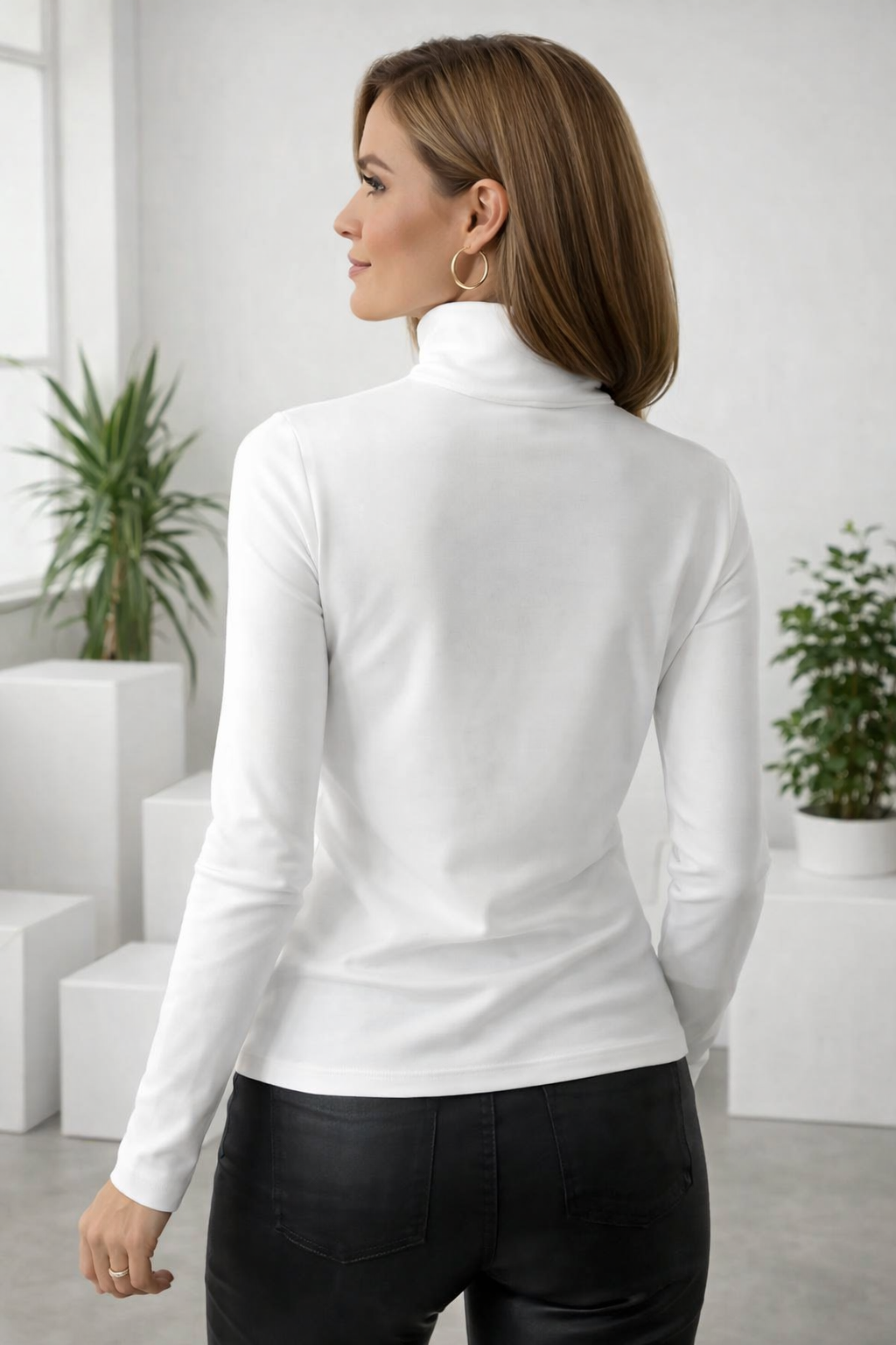 STAZIA | Elegant Turtleneck
