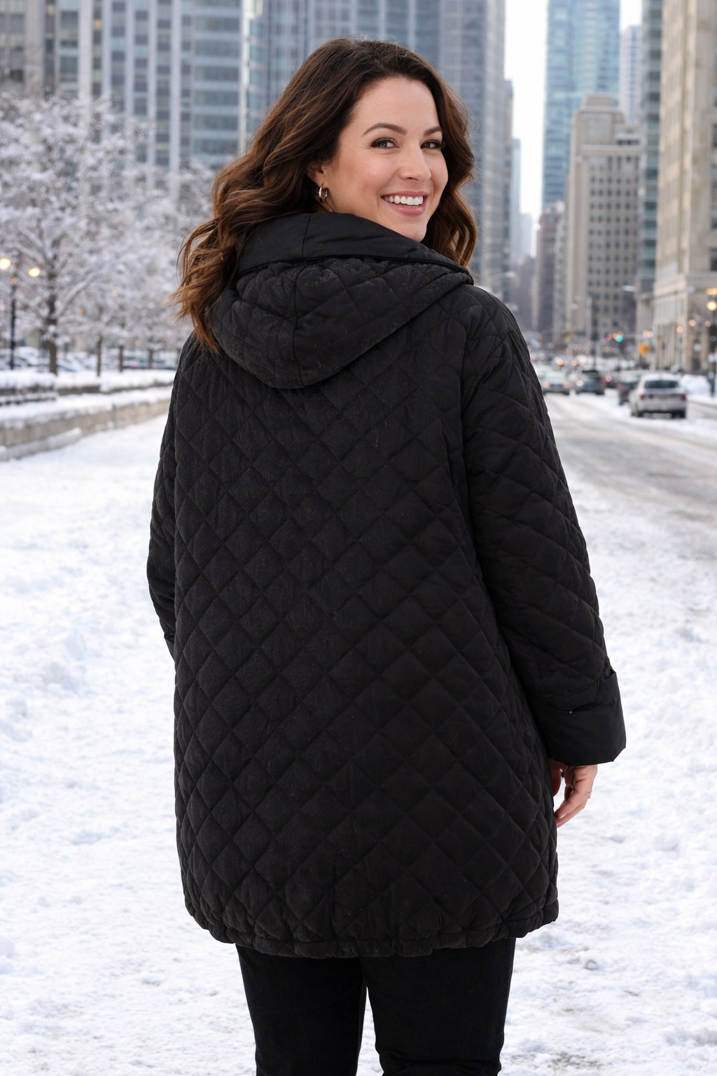 Isolde | Lightweight, quilted coat with a glossy surface