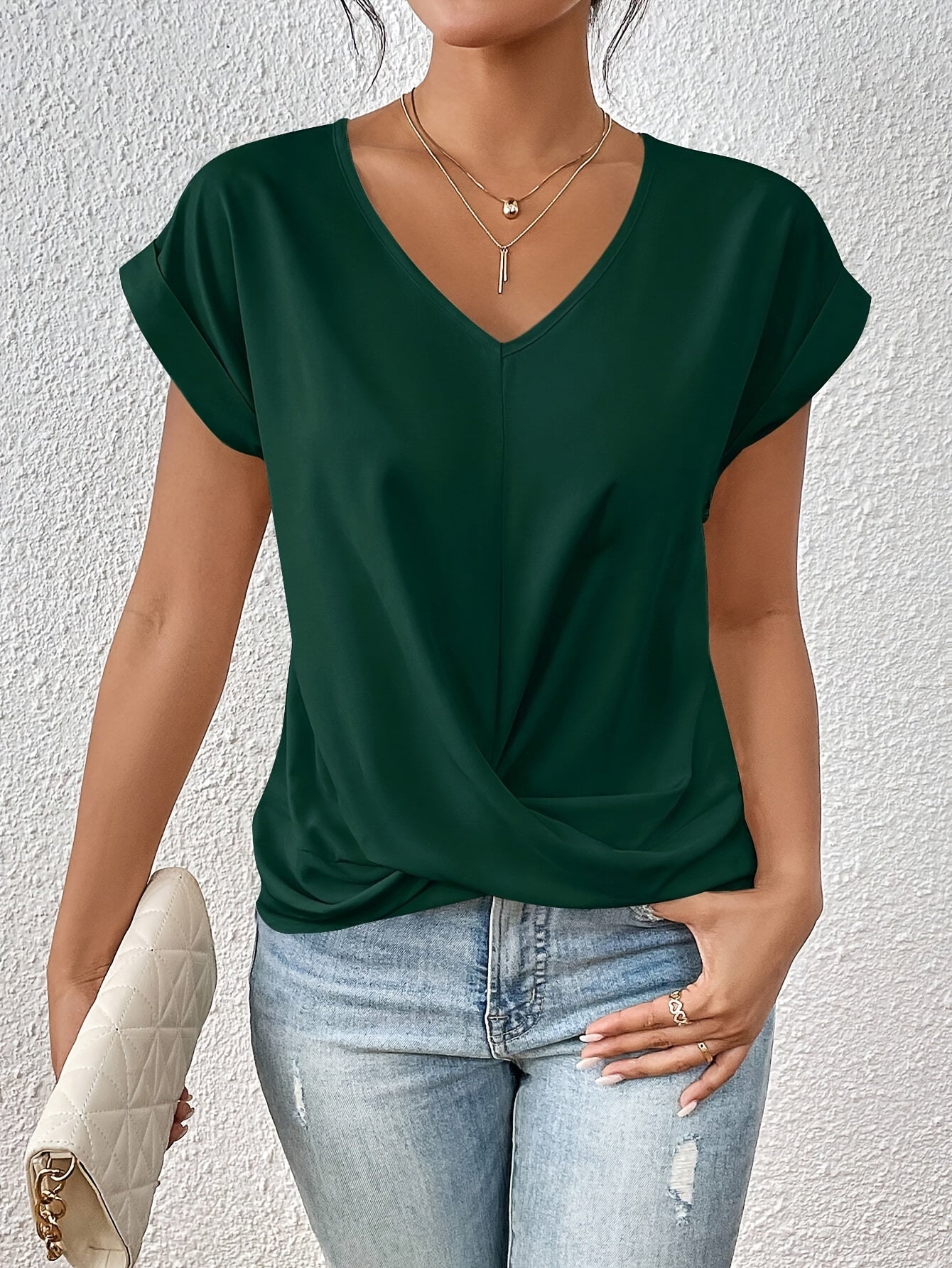 Eloise | Women's T-Shirt with Heart Neckline