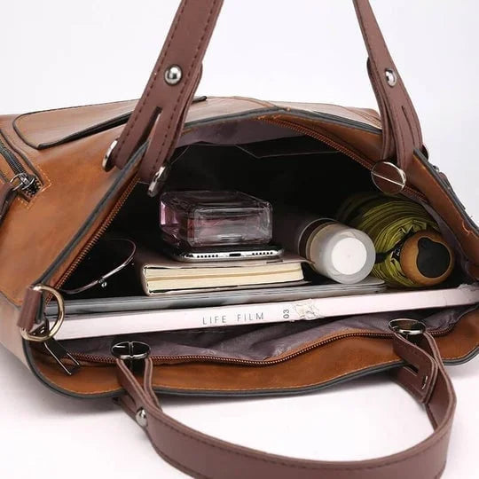 Leather Shoulder Bag Britney – Elegant and Timeless