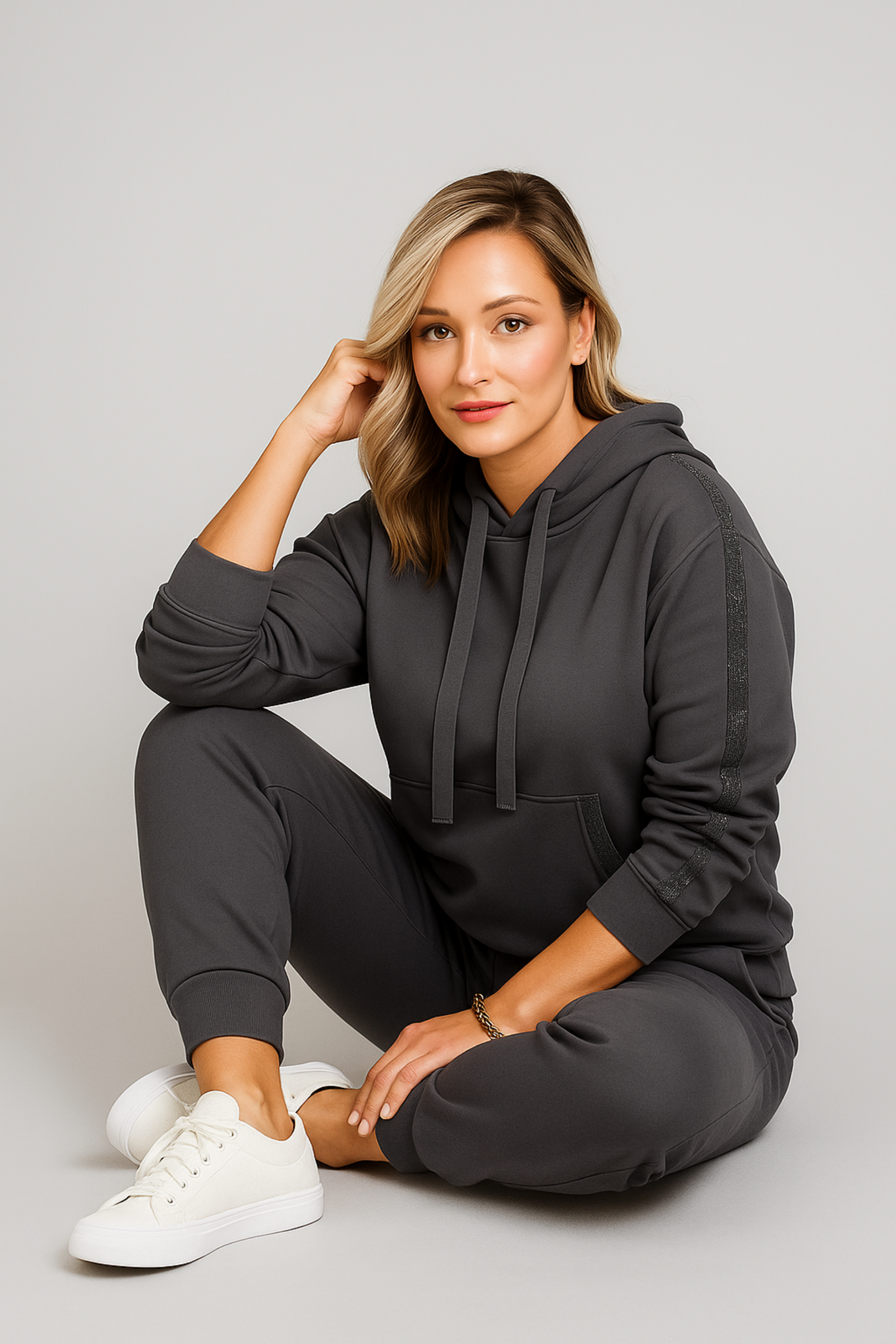 Haydi | Hoodie with Drawstring & Pants