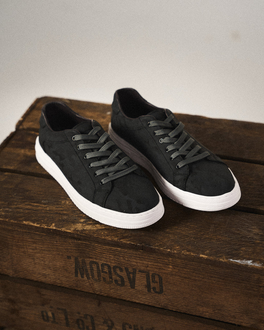 Theouer | Belmont Classic Sneaker for Men