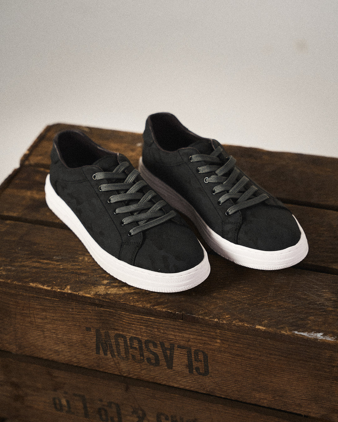 Theouer | Belmont Classic Sneaker for Men