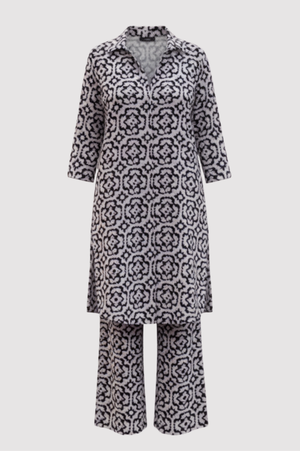 Ladies Set – Geometric, Modern & Versatile