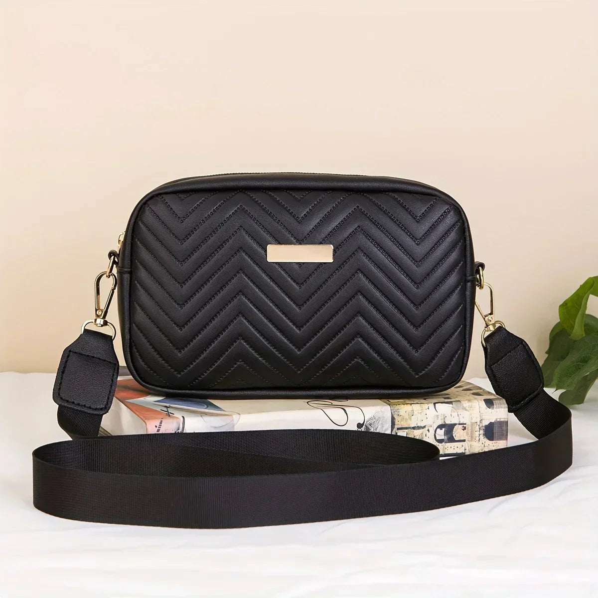Padded Minimalist Crossbody Bag – Stylish PU with Phone Pocket