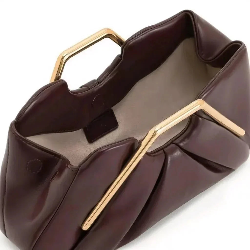 The Curve Clutch