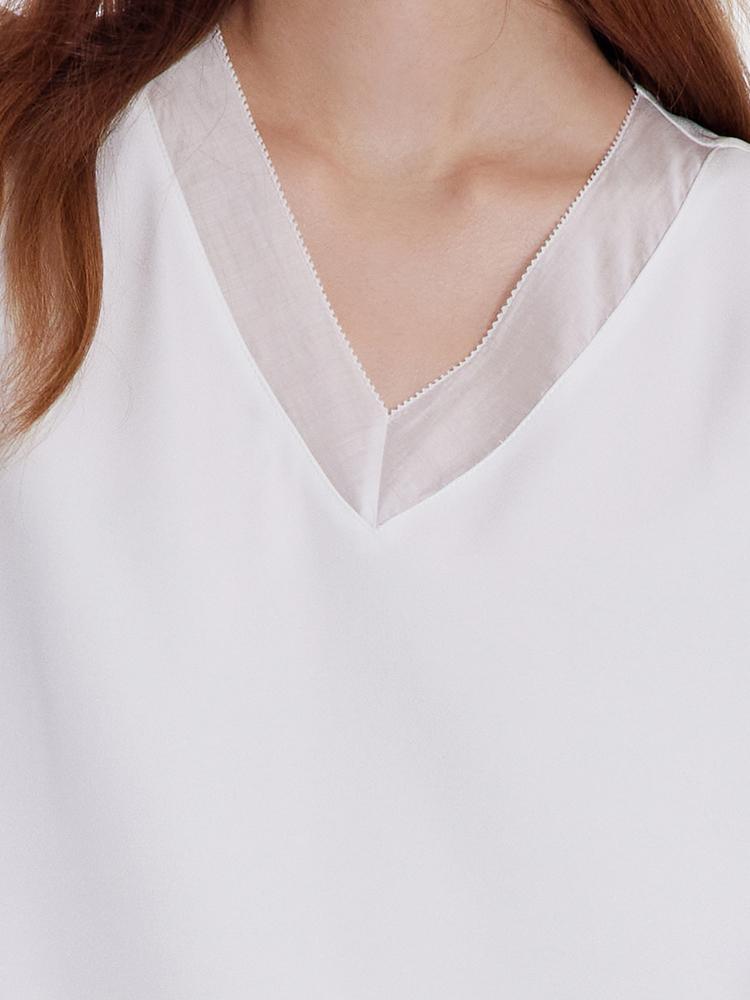 White V-neck camisole top made of acetate