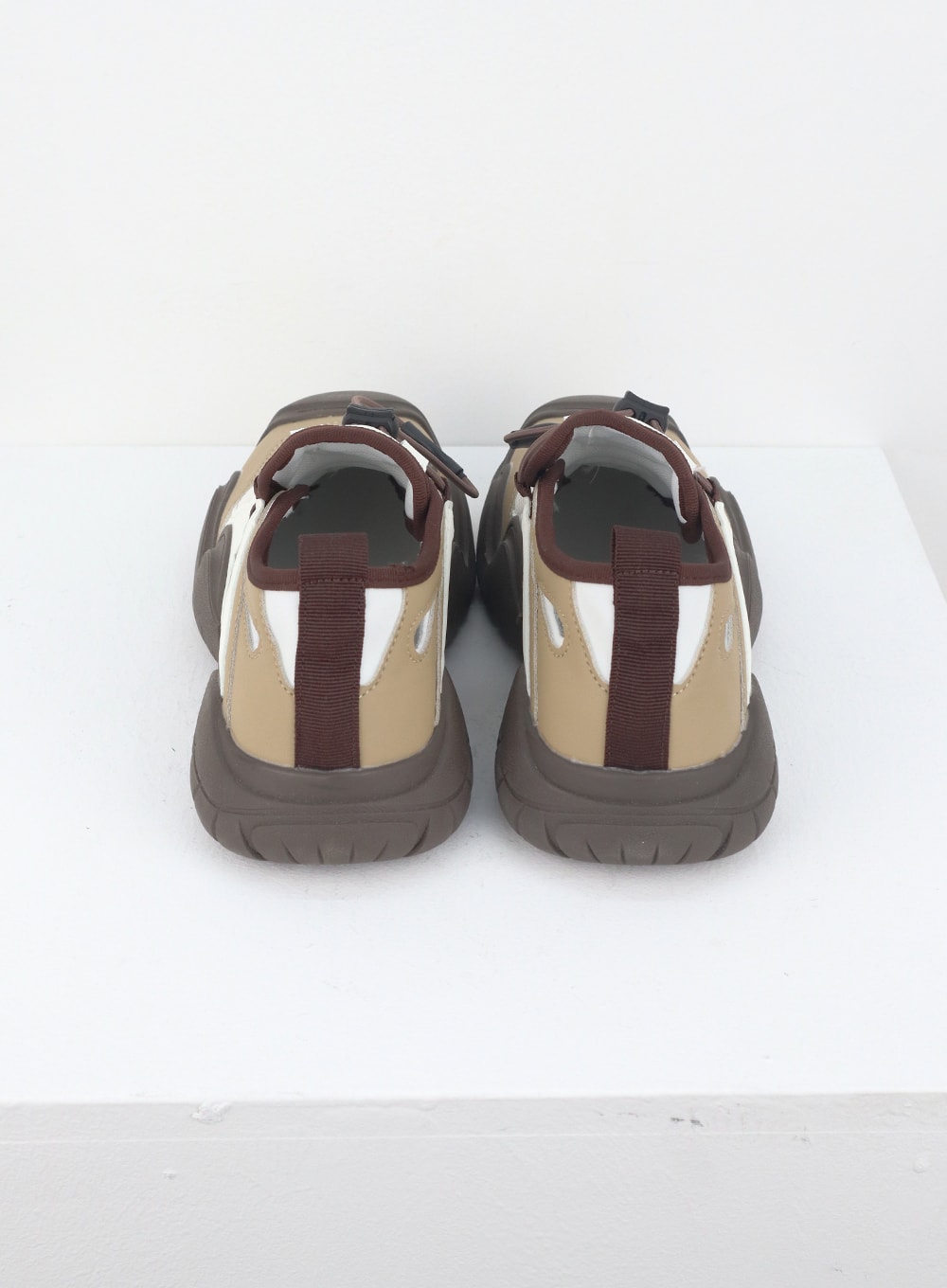 Lace-Up Sneakers CU322
