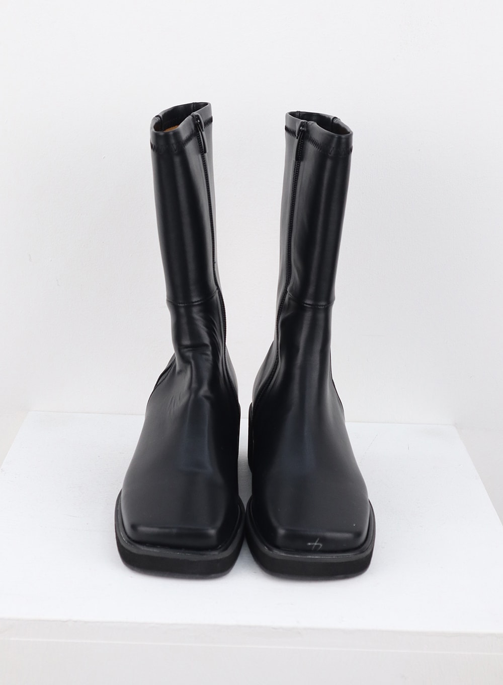 Faux Leather Boots with Side Zipper OS302