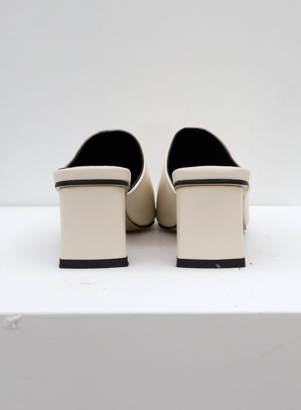 Square Toe Heeled Mules CJ27