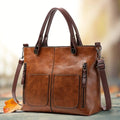 Leather Shoulder Bag Britney – Elegant and Timeless