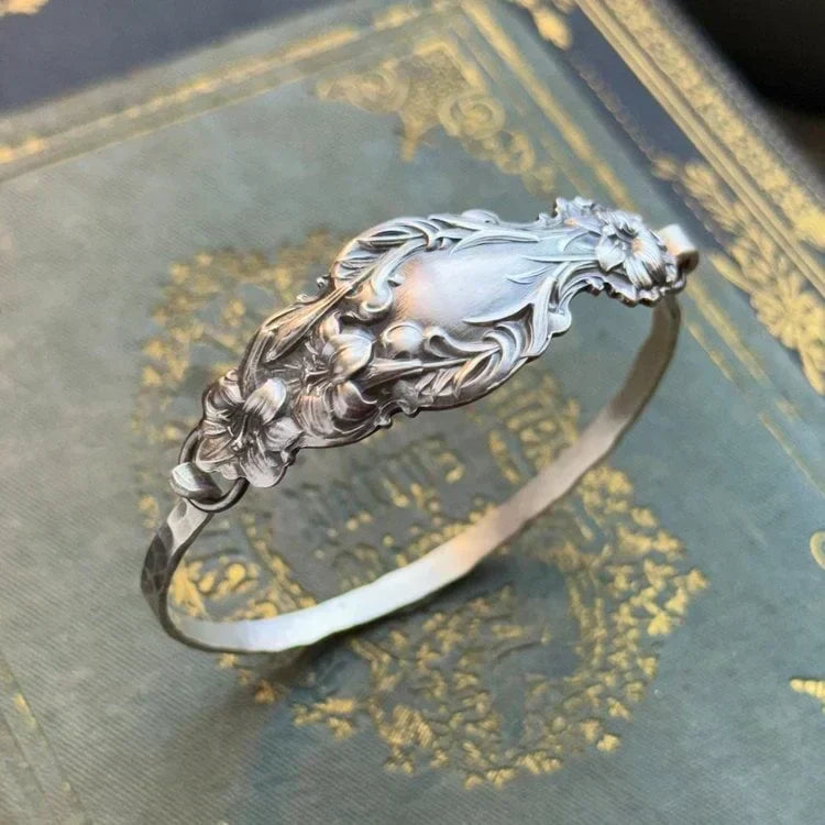 PetalCharm | Vintage Bracelet in Silver