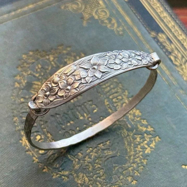 PetalCharm | Vintage Bracelet in Silver