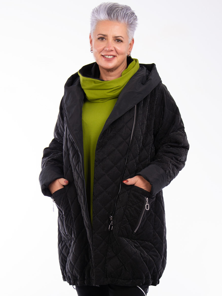 Isolde | Lightweight, quilted coat with a glossy surface