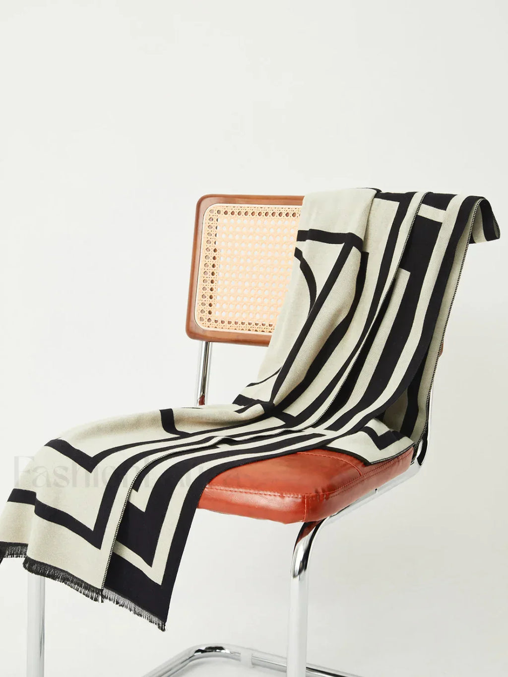 Geo | Scarf in Geometric Pattern
